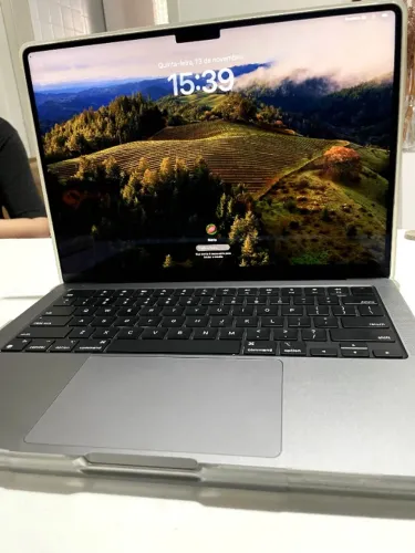 Macbook pro M3 14 polegadas, memoria 16gb HD 1tb