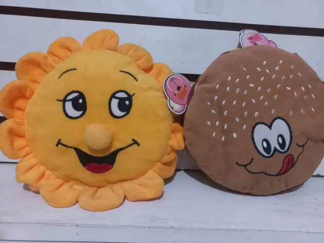 Pelúcia Sol e Hambúrguer  porta CDS- Novos