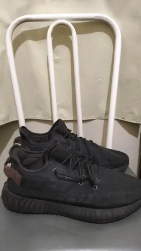 TÊNIS ADIDAS YEEZY BOOST