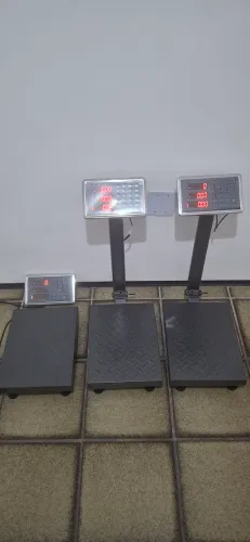 Balanças Comerciais Digitais 200 kg com Matro e sem Mastro