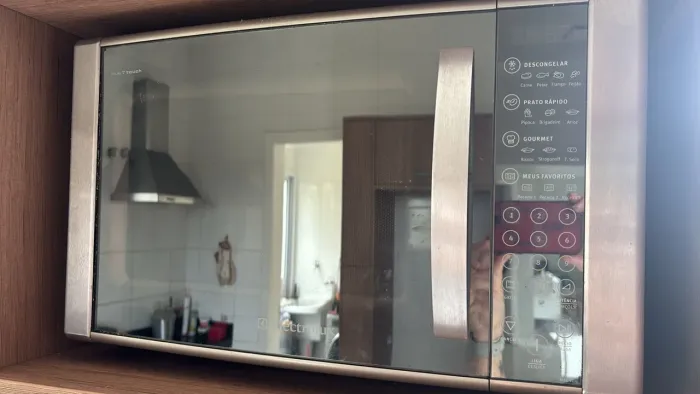 PROMO Microondas Electrolux blue touch mec41 31 litros - grill não funciona