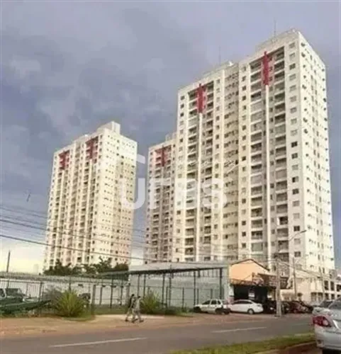 Livre Ipiranga ao lado do terminal Padre Pelágio