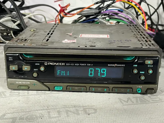 Cd rádio Bluetooth Pioneer DEH-435 e na promoção