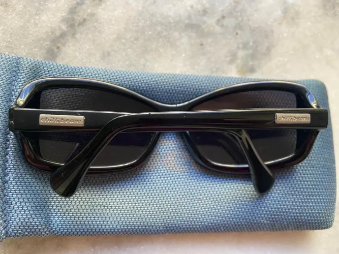 Óculos de Sol Elegantes - Proteção e Estilo