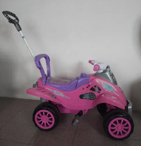 Vende quadriciclo novo pouco tempo de uso