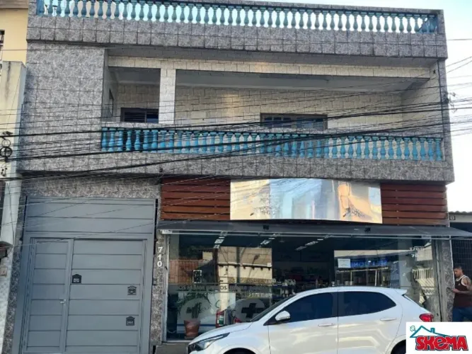 Casa comercial à venda em São Paulo-SP: 4 quartos, 2 suítes, 2 salas, 3 banheiros, 3 vagas