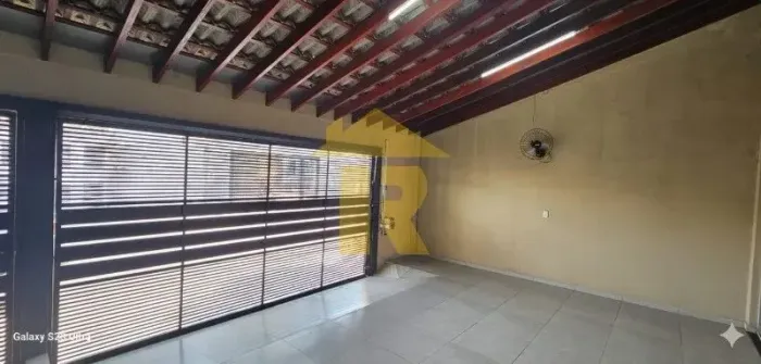 Casa à venda em São José do Rio Preto-SP: 2 quartos, 1 sala, 1 banheiro, 2 vagas de garage