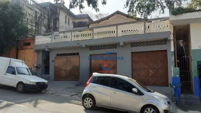 Centro de Cotia - Casa para fins Comercial ou Residencial com 3 quartos à VENDA em Cotia-S