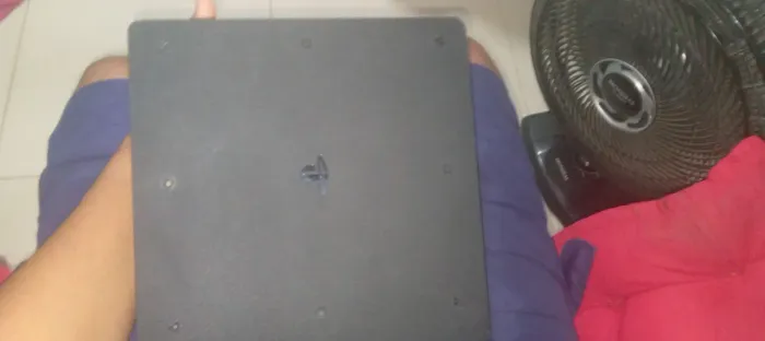 Vendo Ps4 Estado de novo