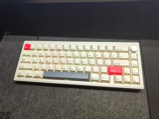 Teclado Epomaker Cidoo V65 em estado de novo