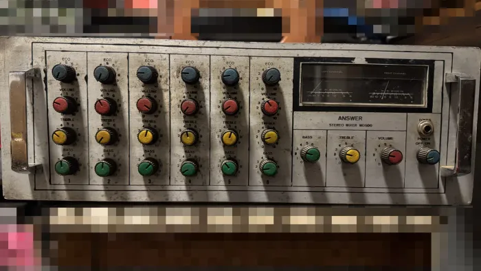  Answer - Stereo Mixer MD500