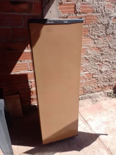 Geladeira usada troca o gás