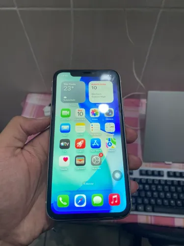 iPhone 11 128 sem marca de uso