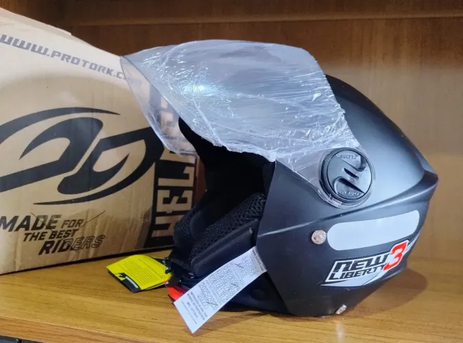 Capacete r8