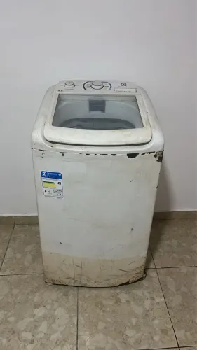 Máquina de Lavar Electrolux Essential Care 8,5kg LES09 com defeito