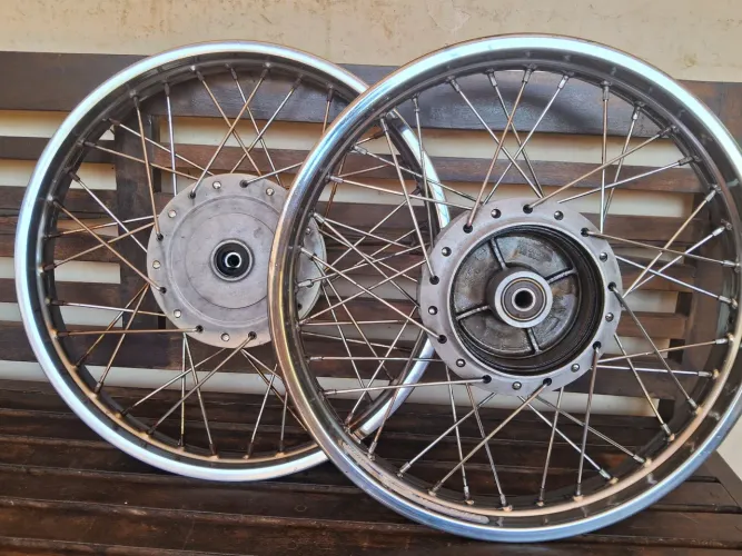 Rodas da moto titan