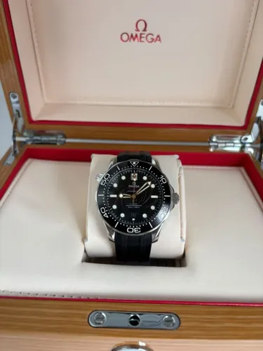 Relógio Omega Seamaster 007 James Bond 42mm Linha Premium