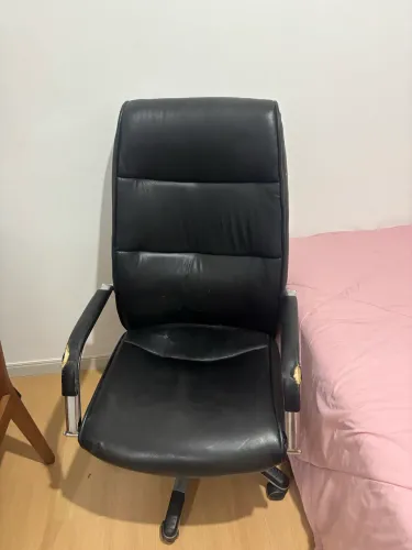 Cadeira de escritório em doação