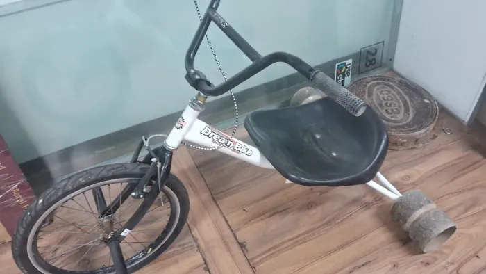Bicicleta Triciclo Antigo Retirada Savassi 