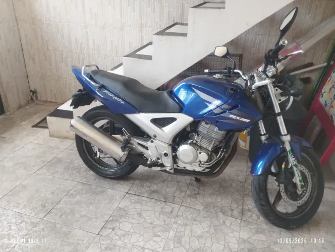 Vendo ou troco essa linda tuwiste
