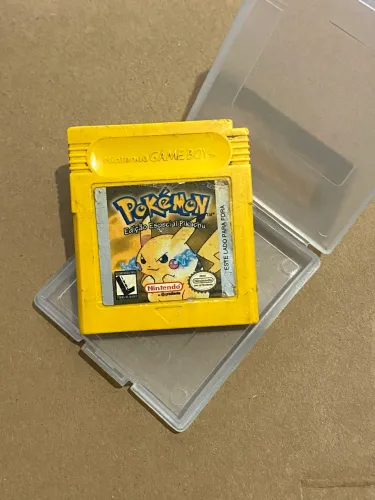 Cartucho Pokémon Edição Especial Pikachu (Pokémon Yellow Special Pikachu Edition) 