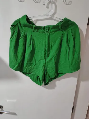 CALCA E SHORTS MARCA FARM LOTE COM 3 PEÇAS