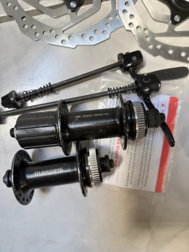 Cubo para bicicleta shimano 32 furos e disco