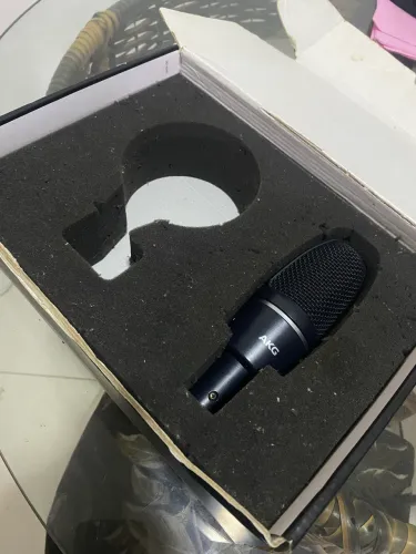 Microfone AKG C3000