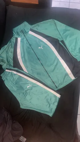 Conjunto de frio Puma em bom estado de conservação