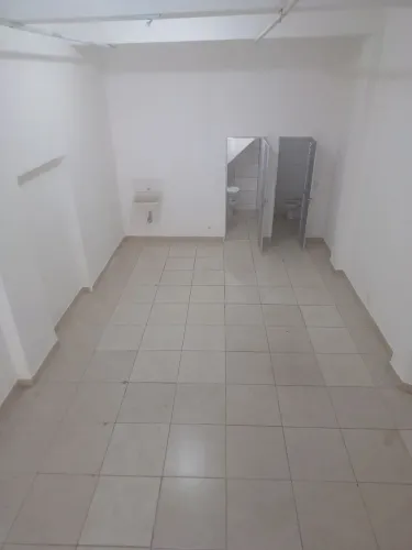 Alugo loja centro comercial 50% desconto no 1? mês
