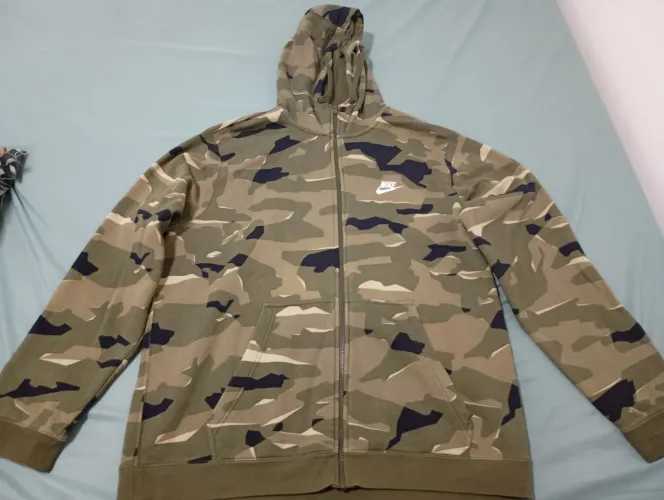 Casaco Nike camuflado