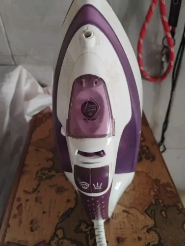 Ferro a vapor mundial 127v usado