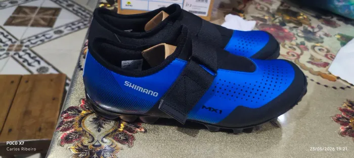 Vende-se essa sapatilha Shimano novíssima Nunca usada preço especial 700,00 a vista