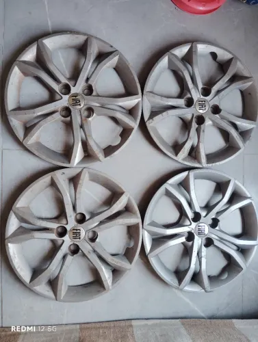 Vendo jogo de calotas do Fiat Argo aro 15 (usadas)