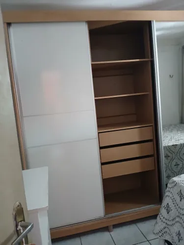 Quarto para moça 