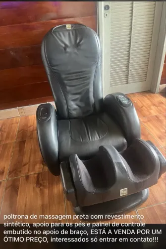 Poltrona de massagem e apoio de pés