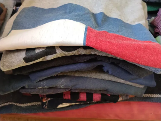 Camisas masculinas usadas em bom estado