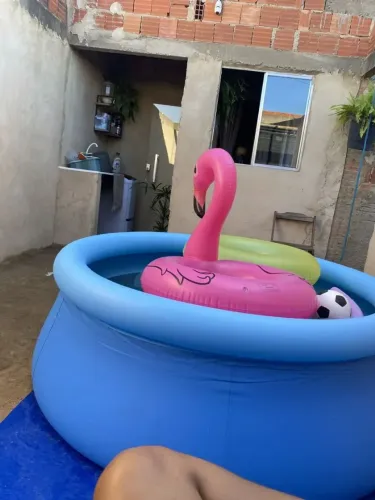 Piscina Redonda Azul 1.000 L. Acompanha Bomba infladora