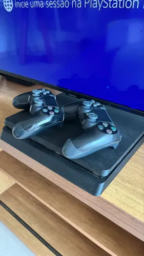 PlayStation 4 * Leia o anúncio *