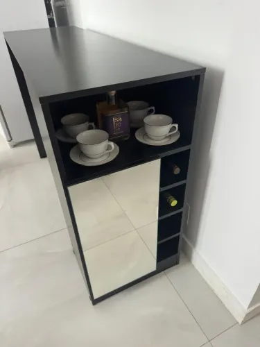 Vendo bancada/balcão com adega e espelho