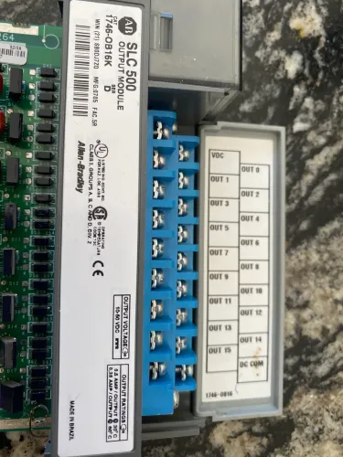 Clp Allen-bradley Slc 5/04 Cpu 1747-l543 Série 500 e cartões de entrada e saída 