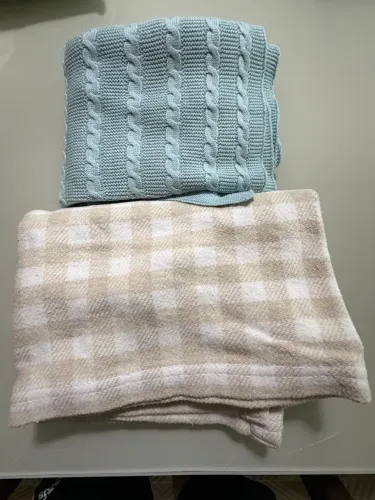 Duas mantas para bebê