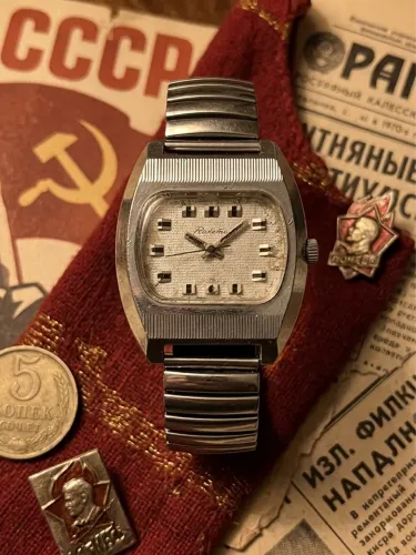Raketa Made in URSS acorda