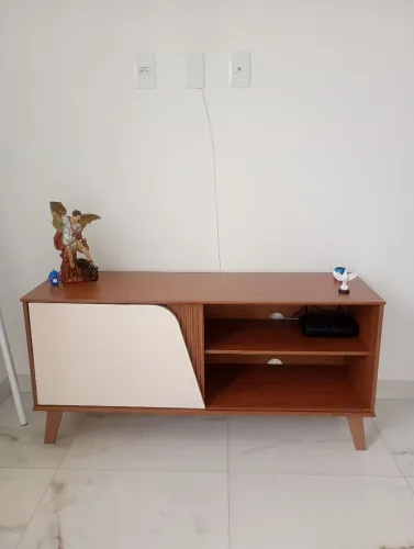 Vendo Rack novíssimo 1 mês de uso , comprado na loja Armazém Paraíba