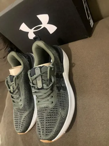 Tenjs Under Armour