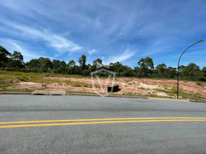 Terreno à venda Condomínio Portal dos Lagos - Bairro Corrupira - Jundiaí/SP