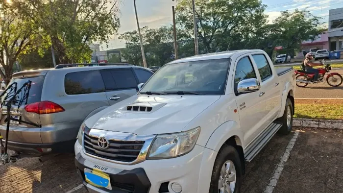 Toyota Hilux CD D4-d 4X4 3.0 TDI Dies. Mec. 2013