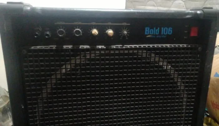 Amplificador contra baixo staner b106