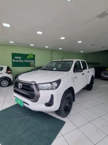 Toyota Hilux CD SR 4X4 2.8 TDI Diesel Aut. 2024