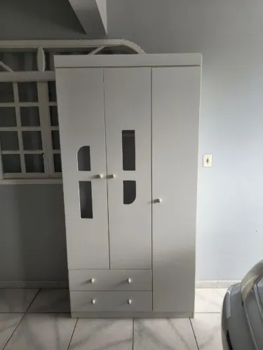 Vendo guarda roupa infantil 220x110